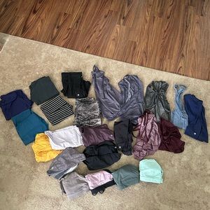 Women’s Lululemon.Shorts(6) leggings(6) tank tops(7) sports bras(4). All size 6.